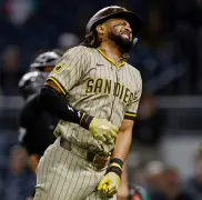 Tatis leaves game after being hit by pitch, but Padres bounce back for 9-4 win