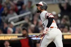 Twins miss opportunities early, capitalize late in win against White Sox